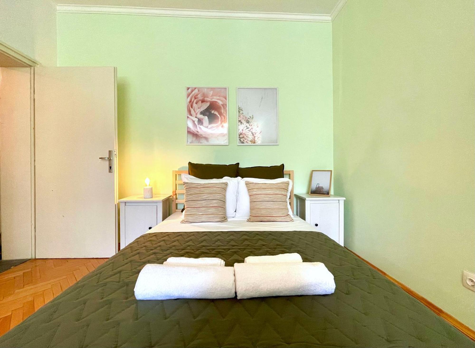 Bohemian Bright & Calm 2Br - Top Center - Private Balcony Sofia Extérieur photo