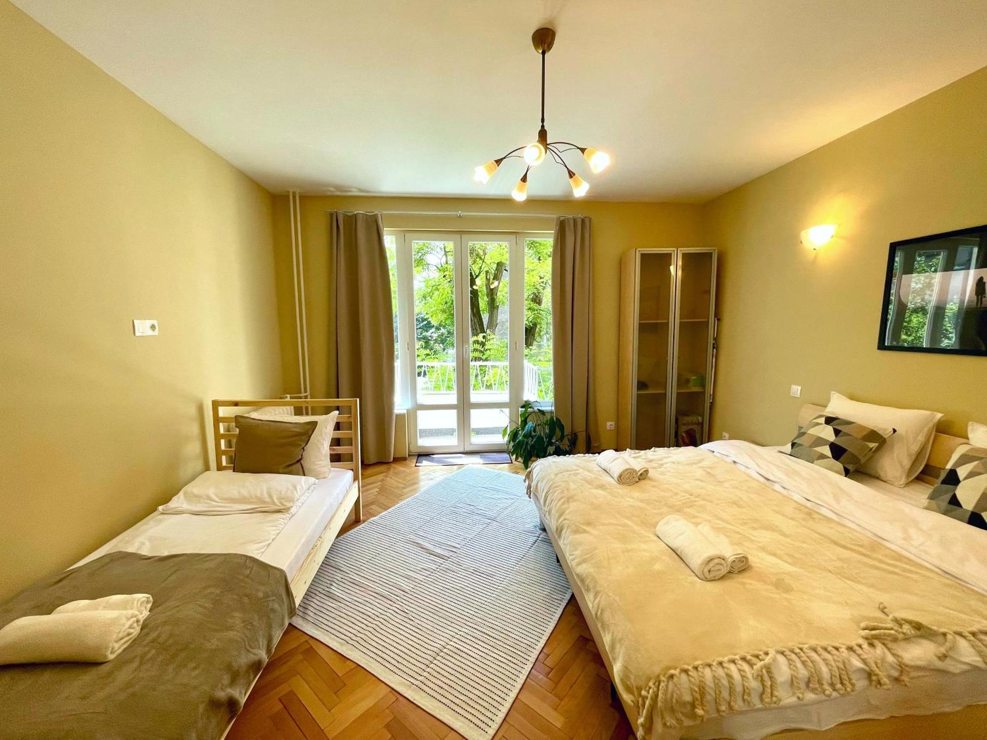 Bohemian Bright & Calm 2Br - Top Center - Private Balcony Sofia Extérieur photo