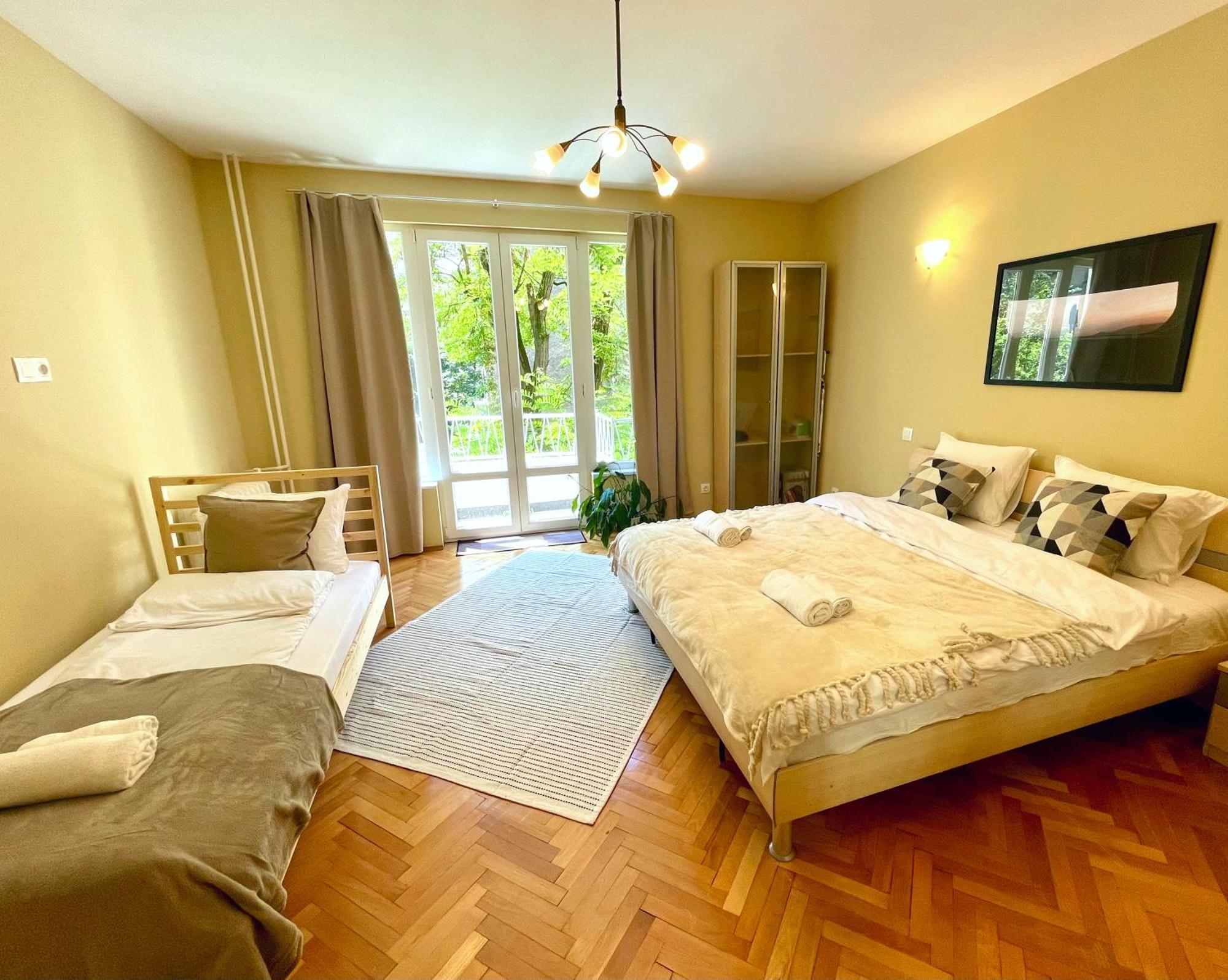 Bohemian Bright & Calm 2Br - Top Center - Private Balcony Sofia Extérieur photo